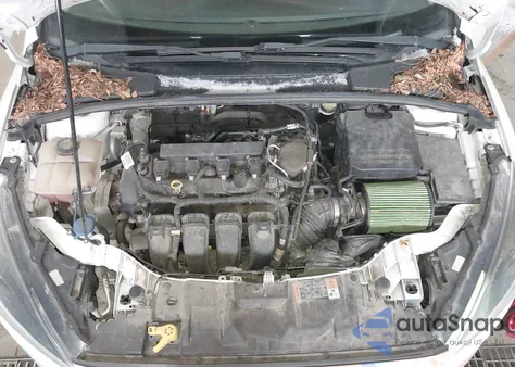 2016 Ford Focus Se z USA, uszkodzony, nr VIN 1FADP3K2XGL311446